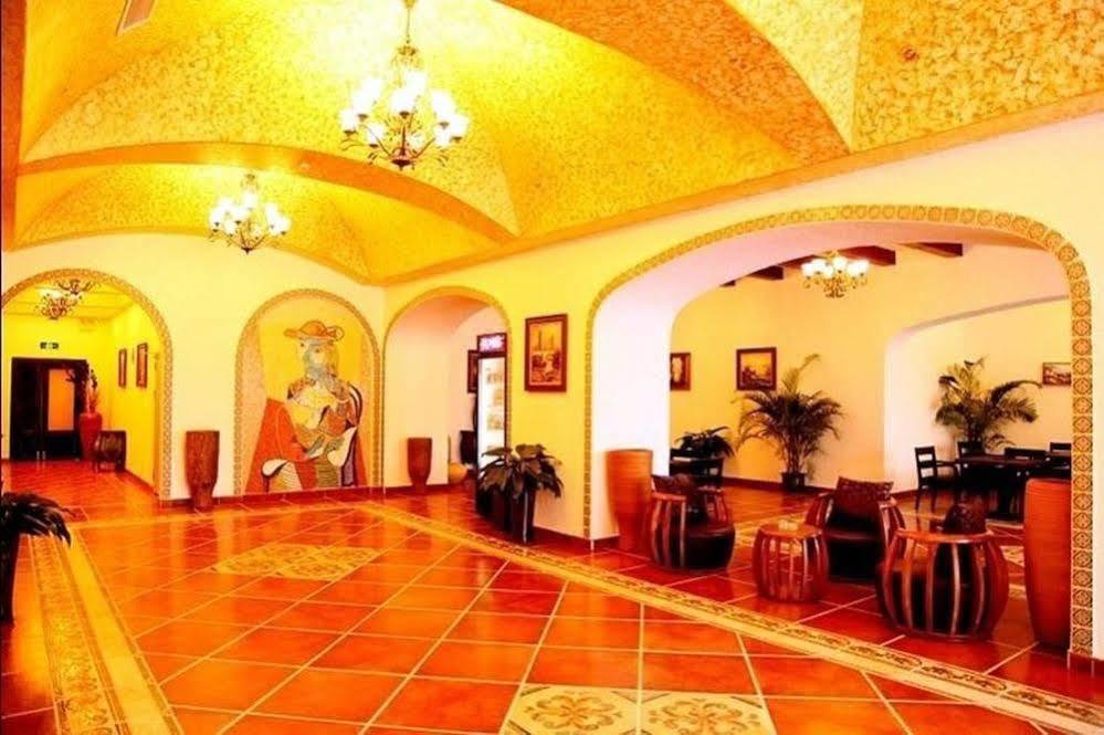 Lingshui Shenzhou Holiday Hotel Buitenkant foto